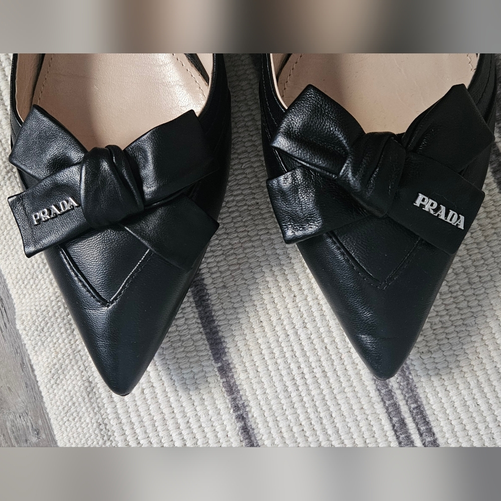 Prada Women's Black Leather Bow Heels - Picture 3 of 5